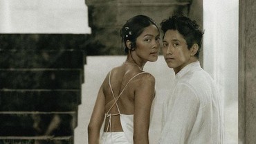 img-title Roy Sungkono Resmi Nikahi Michelle Tahalea, Dihadiri Reza Rahadian-Wafda