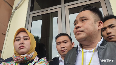 img-title Shelvie Hana Sebut Lahirkan Anak dari Rahimnya, Sang Ayah: Benar Adopsi