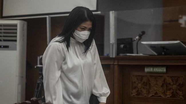 Hakim mengatakan perbuatan terdakwa Putri Candrawathi dalam kasus pembunuhan berencana telah memutus masa depan banyak anggota kepolisian.