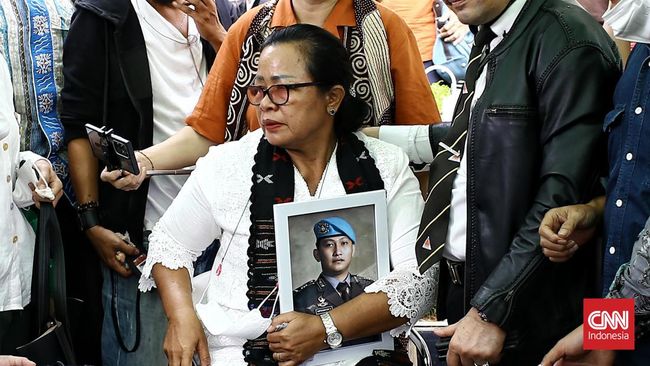 Ibunda Sodorkan Foto Yosua ke Putri Candrawathi: Ini yang Kau Bunuh