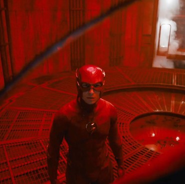 Batman Keaton, Clooney, dan Kejutan Paling Menyenangkan The Flash