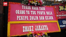 VIDEO: Karangan Bunga Hiasi PN Jaksel Saat Sidang Vonis Ferdy Sambo