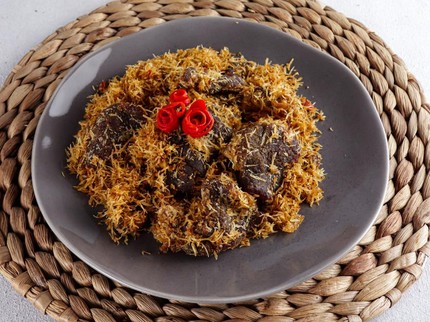 5 Cara Membuat Serundeng Kelapa Renyah dari Sisa Daging Lebaran
