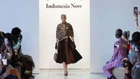FOTO: Unjuk Gigi Desainer Indonesia di Panggung NYFW