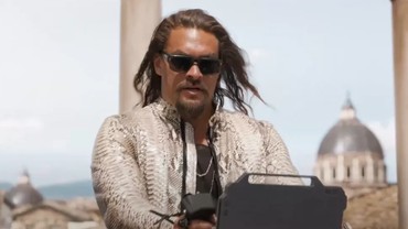 img-title Bantahan Jason Momoa Soal Jadi Gelandangan Usai Cerai dengan Lisa Bonet