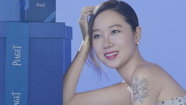 Gaya Mewah Gong Hyo-Jin di Pemotretan Koleksi Perhiasan Edisi Valentine