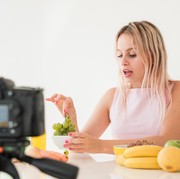 Soal Selera Makanan 3 Zodiak Ini Lidahnya Nggak Pernah Salah, Cocok Jadi Chef atau Food Vlogger! Kamu Termasuk?