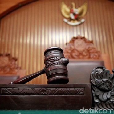 10 Kampus dengan Biaya Kuliah Hukum Termahal di Indonesia Versi EduRank