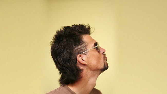 Tren lawas kembali diminati di masa kini. Gaya rambut mullet yang berjaya di 1980-an banyak diminati selama beberapa tahun terakhir.
