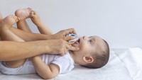 Bolehkah Keluarkan Dahak Bayi Pakai Semprotan Hidung dan Cairan NaCL? Ini Kata Dokter