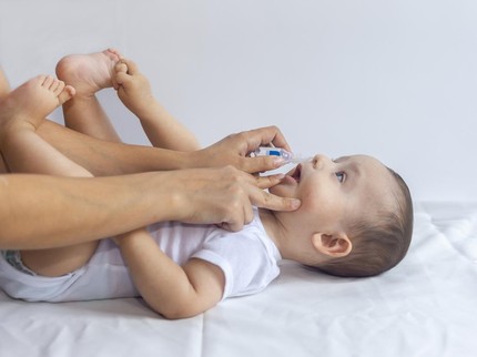 Bolehkah Keluarkan Dahak Bayi Pakai Semprotan Hidung dan Cairan NaCL? Ini Kata Dokter