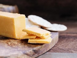 Nggak Cuma Enak, Keju Cheddar Juga Kaya Nutrisi untuk Tubuh Lho!