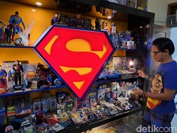 Pria Jombang Rela Habiskan Uang Ratusan Juta Demi Superman