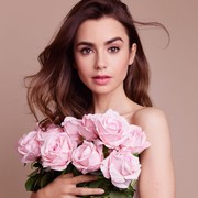 Tak Disangka, Bintang Emily in Paris Ini Ungkapkan Pernah Jadi Korban Kekerasan Emosional dalam Hubungan Toxic!