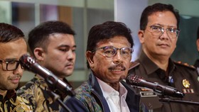 Kejagung soal Tetapkan Johnny Plate Tersangka: Masih Terlalu Dini