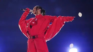 img-title Manggung di Pesta Crazy Rich India, Rihanna Kantongi Bayaran Rp99 Miliar
