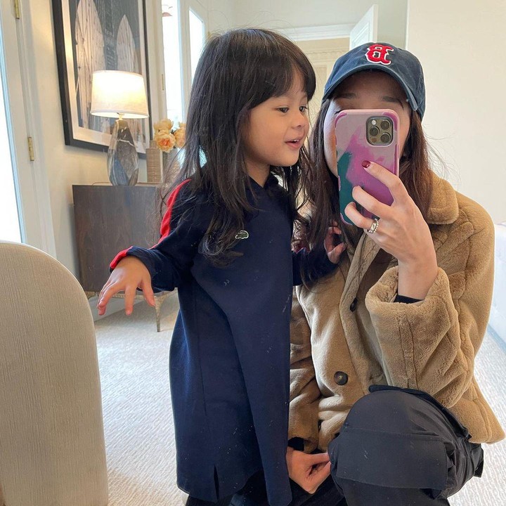 <p>Tak terasa, Salima Putri Tama kini sudah berusia 3 tahun. Ia tumbuh menjadi gadis menggemaskan, Bunda. (Foto: Instagram @gistaputri)</p>