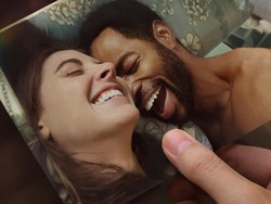 Review Somebody I Used To Know: Cinta Lama Bersemi Kembali