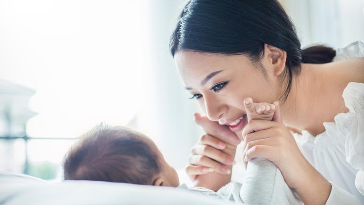 5 Cara Mengatasi Rasa Bersalah Tinggalkan Bayi Kerja Saat Cuti Melahirkan Habis 5 Cara Mengatasi Rasa Bersalah Tinggalkan Bayi Kerja Saat Cuti Melahirkan Habis