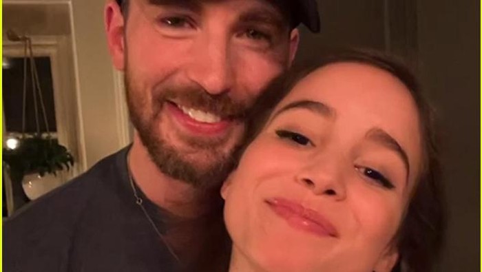 Alba Baptista dan Chris Evans