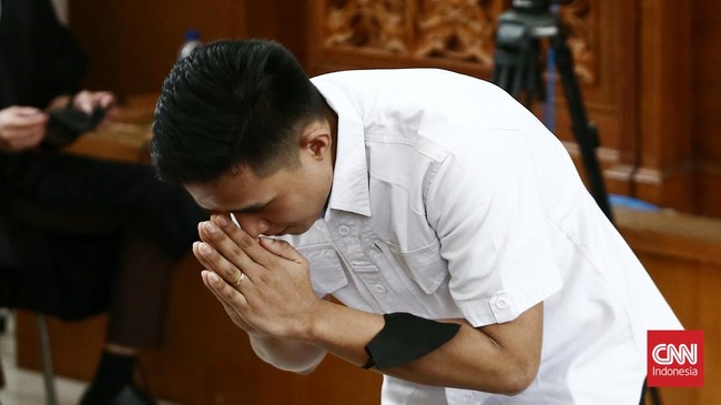 Kejaksaan Agung tidak mengajukan banding atas vonis 1,5 tahun bui Bharada E. Ada maaf orang tua Yosua yang jadi pertimbangan jaksa. 