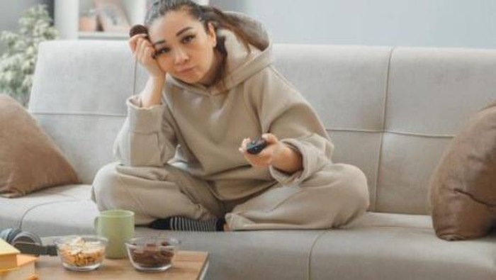 Duh! 5 Kebiasaan Ini Membuat Hidup Terasa Stagnan dan Membosankan, Kamu Rutin Melakukannya?