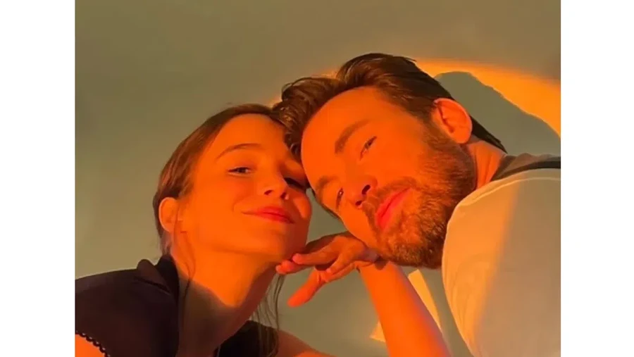 Chris Evans dan Alba Baptista Chris Evans dan Alba Baptista
