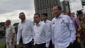 Gebrak Meja Andre Rosiade dan Asa Pembeli Usai DPR Datangi Meikarta