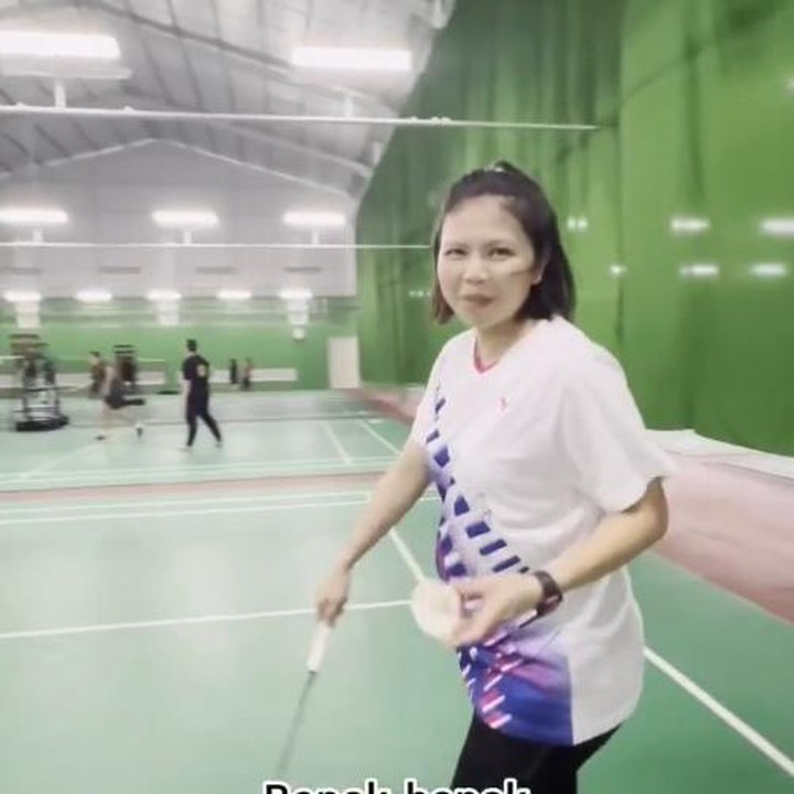 <p>Pertandingan bulutangkis ini dimenangkan Greysia lho. Sang suami mengakui kekalahannya dengan membuat pernyataan tak terduga. "2 lawan 1," ujar Felix saat ditanya perasaannya kalah dari sang istri yang sedang hamil. (Foto: Instagram @greyspolii)</p>
