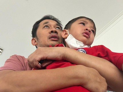 Zaskia Mecca Nangis & Hanung Mohon Doa Sang Putra Dilarikan ke RS, Saturasi Sempat Drop