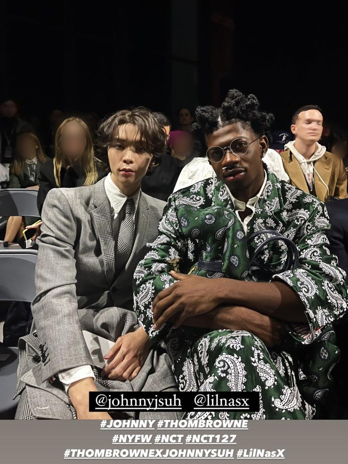 Selain itu, Johnny NCT juga terlihat berpose bersama Lil Nas X, rapper ternama asal Amerika Serikat./ Foto: instagram.com/nct