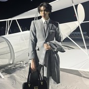 Gaya Johnny NCT Saat Menghadiri Event Thom Browne di New York Fashion Week