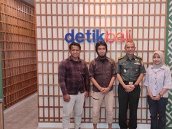 Kapendam IX/Udayana Sambangi Kantor detikBali, Penuh Keakraban