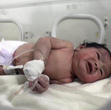 Kisah Pilu Aya, Bayi Yatim Piatu yang Lahir di Reruntuhan Gempa Turki-Suriah
