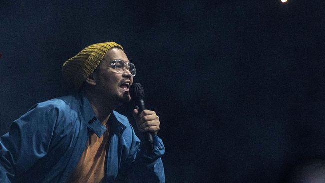 Indra Bekti digugat cerai Aldila Jelita usai tampil bersama di hadapan publik dalam konser Blue Romantic Valentine pada 14 Februari.