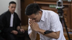 img-title Keluarga Eliezer di Manado Bersyukur atas Vonis 1,5 Tahun Penjara