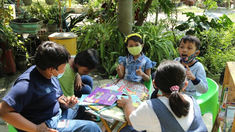 Surabaya menuju Kota Layak Anak Dunia atau jaringan global Child Friendly Cities Initiatives (CFCI) UNICEF.