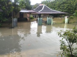 Bengawan Solo Meluap, Ratusan Warga Wonogiri Mengungsi