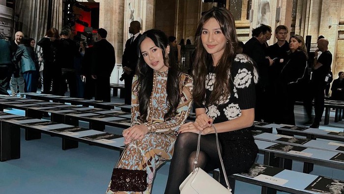 Beby Tsabina dan Mikha Tambayong di New York Fashion Week