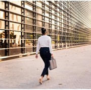 Wajah Sering Terkena Polusi Karena Sekarang Full WFO? Ini Rutinitas Menjaga Kulit Wajah Agar Tetap Glowing