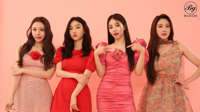 Para member Brave Girls akan reuni sebagai girl group usai meneken kerja sama dengan Warner Music Korea.