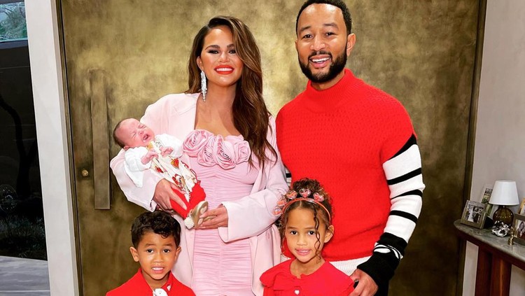 Chrissy Teigen Chrissy Teigen