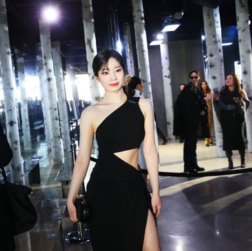 img-title Anggun dan Memikat, Simak Potret Dahyun TWICE Saat Menghadiri Michael Kors Show di New York Fashion Week