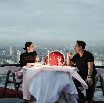 7 Potret Darma Mangkuluhur Cucu Soeharto & Kekasih DJ Dinner Mewah Romantis