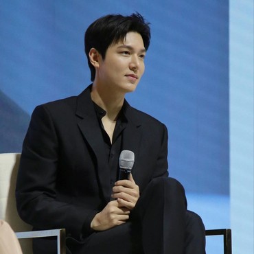 Lee Min Ho Diajak ke Bekasi hingga Diminta Makan Soto Ayam