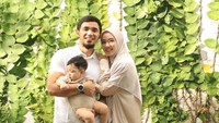 <p>Dua tahun berselang, bayi laki-laki berikutnya lahir pada 26 April 2022. Anak kedua Lindswell dengan Achmad Hulaefi diberi nama Achmad Miqdad. (Foto: Instagram @lindswell_k)</p>