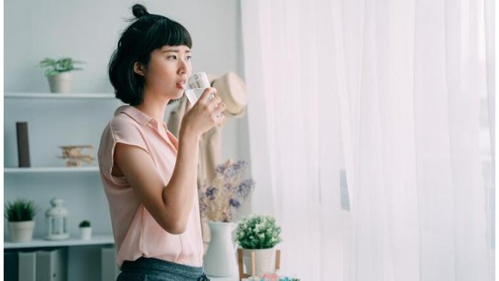 Jadikan Kebiasaan, 5 Kebiasaan Minum di Pagi Hari Ini Ternyata Dapat Menjaga Kesehatan Usus, Cek Daftarnya!