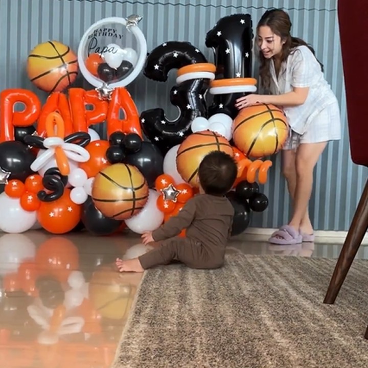 <p>Momen ulang tahun ini Niki bagikan melalui media sosial Instagram. Dalam konten tersebut, Niki membuat kejutan simpel dan sederhana. "Happy birthday papa @indpriw we love you so much," tulisnya melalui akun @nikitawillyofficial94.(Foto: Instagram @nikitawillyofficial94)<br /><br /><br /></p>
