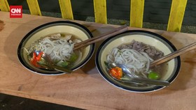 VIDEO: Mencicipi Semangkuk Mie Vietnam Berpadu Kuah Bumbu Rahasia
