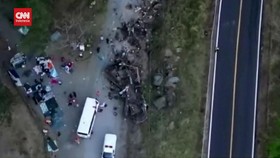 VIDEO: 39 Orang Tewas Setelah Bus Angkut Migran Jatuh Dari Tebing